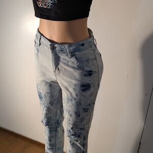 Style & Co. Blue denim boyfriend distressed jeans with paint splatter Size 6